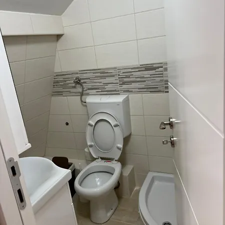 Big House بيتروفارادين