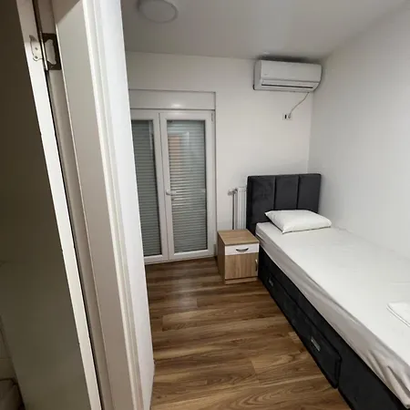 Big House بيتروفارادين